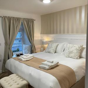 Jt Abergwaun Hotel